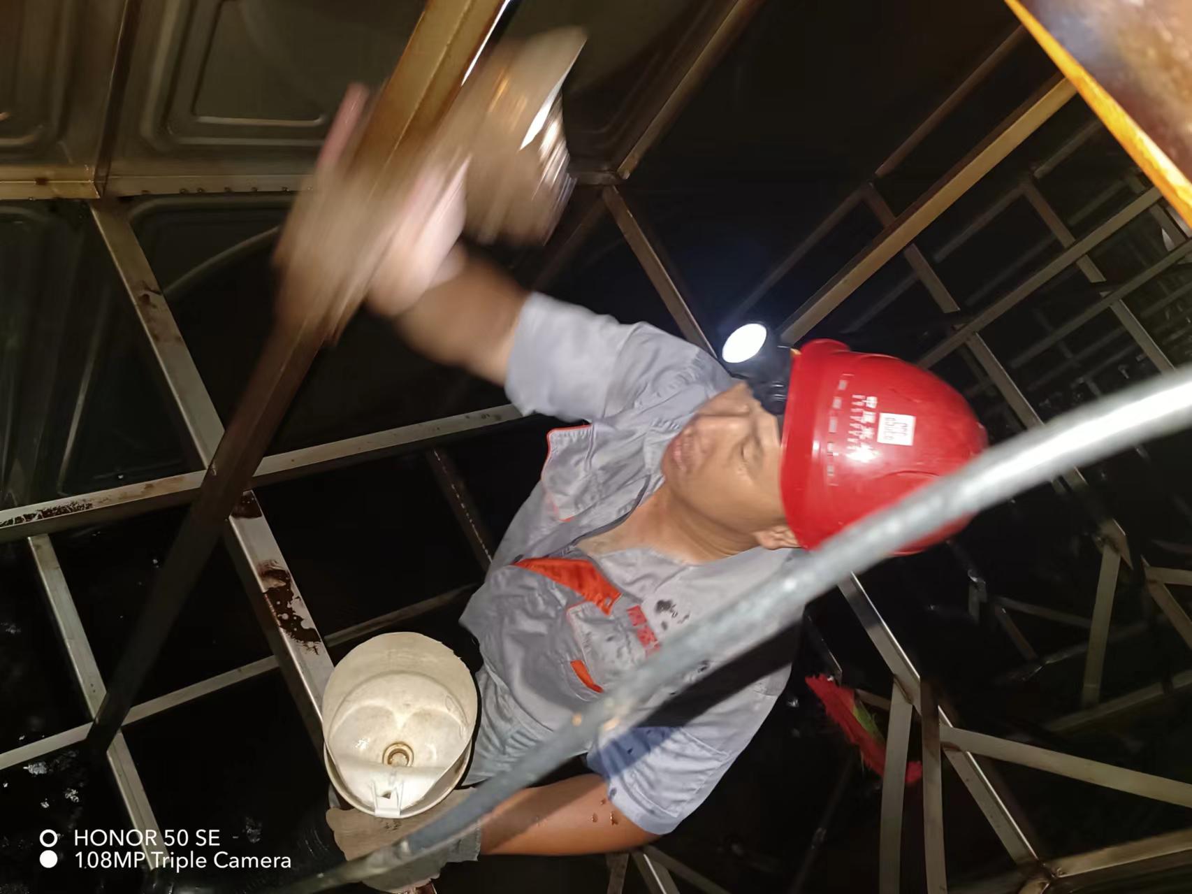 杭州余杭江南时代购物中心水箱清洗(图3)